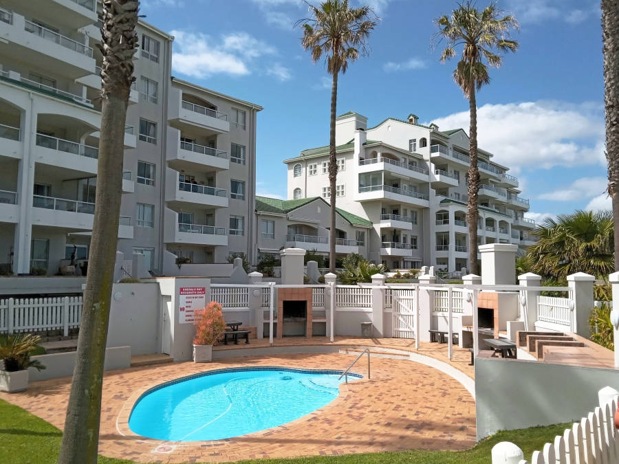 To Let 4 Bedroom Property for Rent in Greenways Golf Estate Western Cape